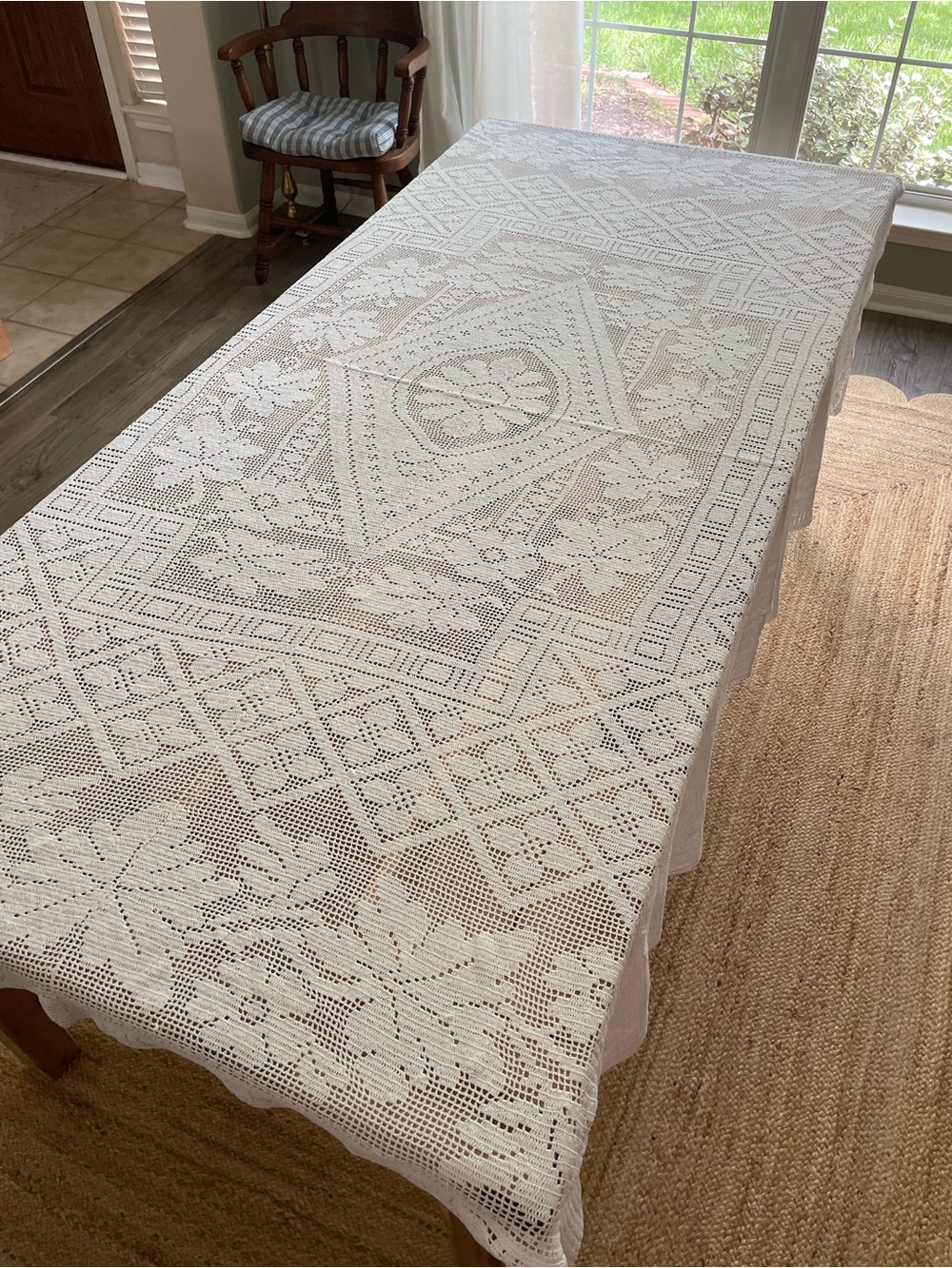 Classic White vintage handmade filet Crochet Lace Tablecloth, bed cover